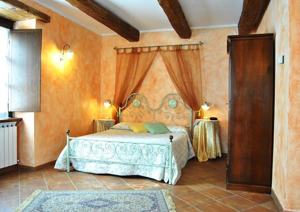 Le Macine Del Confluente Bed & Breakfast Badalucco Phòng bức ảnh